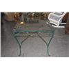 Image 3 : VINTAGE GREEN WROUGHT IRON & GLASS PATIO TABLE (601/2" X 34 1/2" X 29 1/2")