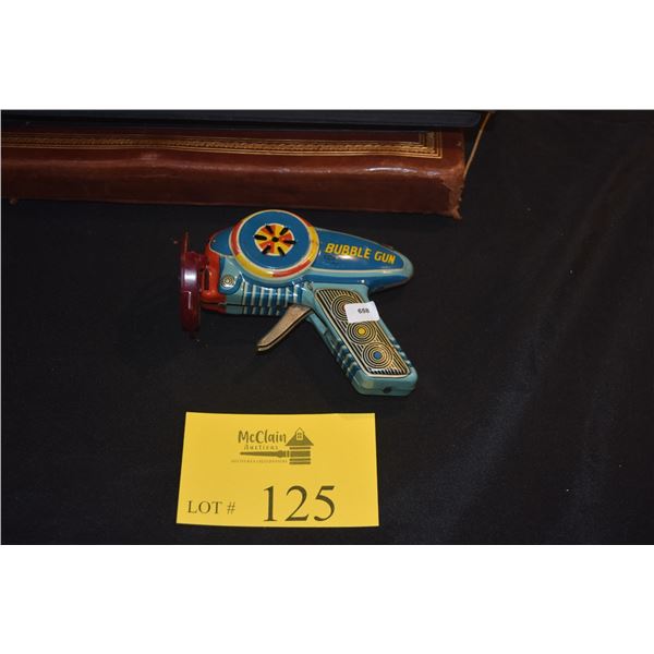 1960'S TIN TOY SPACE GUN BUBBLE