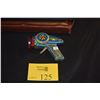 Image 1 : 1960'S TIN TOY SPACE GUN BUBBLE
