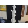 Image 2 : 22" CHINESE BLANC DE CHINE PORCELAIN STATUE OF GUANYIN (KWAN YIN) (DOES NOT INCLUDE STAND)