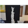 Image 6 : 22" CHINESE BLANC DE CHINE PORCELAIN STATUE OF GUANYIN (KWAN YIN) (DOES NOT INCLUDE STAND)