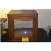 Image 1 : WOOD & GLASS DISPLAY BOX (19 1/2" X 16" X 18 1/2")