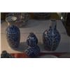 Image 2 : COLLECTION OF BLUE & WHITE VASES & BOWLS (8 PCS)