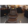 Image 1 : STRESSLESS RECLINER W/OTTOMAN