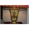 Image 3 : VINTAGE CHINOISERIE LAMP W/SHADE