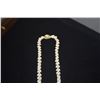 Image 3 : NI'IHAU MOMI KEO KEO SHELLS IN PIKAKE STYLE 32" NECKLACE