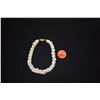 Image 1 : NI'IHAU MOMI KEO KEO SHELLS IN PIKAKE STYLE 7 1/2" BRACELET