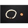 Image 2 : NI'IHAU MOMI KEO KEO SHELLS IN PIKAKE STYLE 7 1/2" BRACELET
