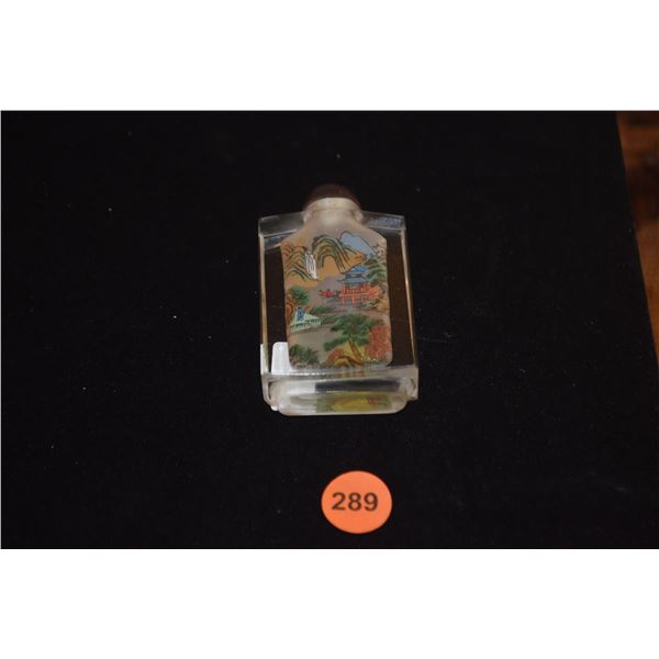 REVERSE PAINTED SNUFF BOTTLE