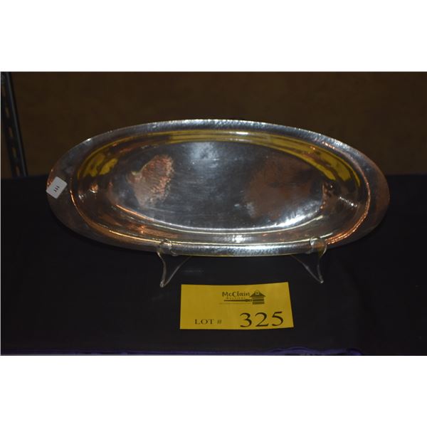 STERLING SILVER HAND HAMMERED TRAY (253 G) (DOES NOT INCLUDE STAND)