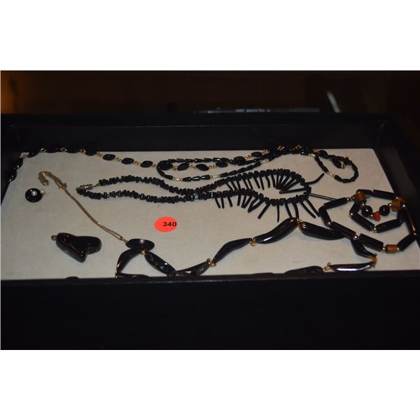 BLACK CORAL JEWELRY (9 PCS)