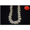 Image 2 : 14K MOMI KEO KEO NI'IHAU SHELL LEI IN PIKAKE STYLE