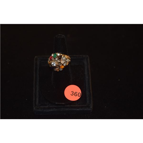 14K GEMSET PRINCESS RING (10.9 GTW)