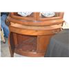 Image 4 : MAHOGANY CORNER CHINA CABINET W/2 DOORS & 1 DRAWER
