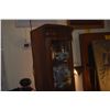 Image 5 : MAHOGANY CORNER CHINA CABINET W/2 DOORS & 1 DRAWER