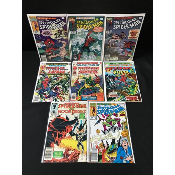 LOT OF 8 COMICS FEATURING SPIDERMAN - MARVEL COMICS