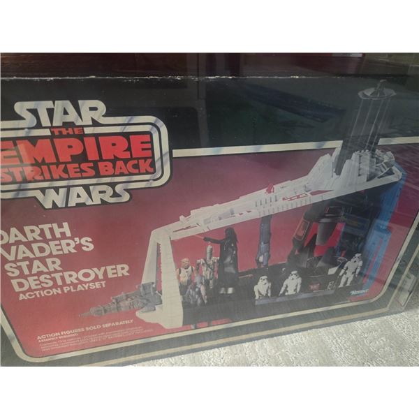 AFA 80 GRADED Star Wars EMPIRE STRIKES BACK DARTH VADERS STAR DESTROYER IN ORIGINAL PACKAGING