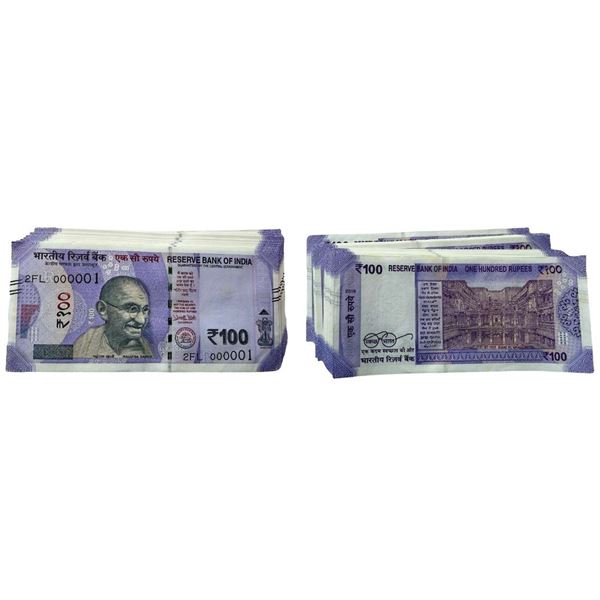 Rupees 100 bundle 2018, signed Urjit R.patel, the bundle starts with a fancy number 000001 and ends