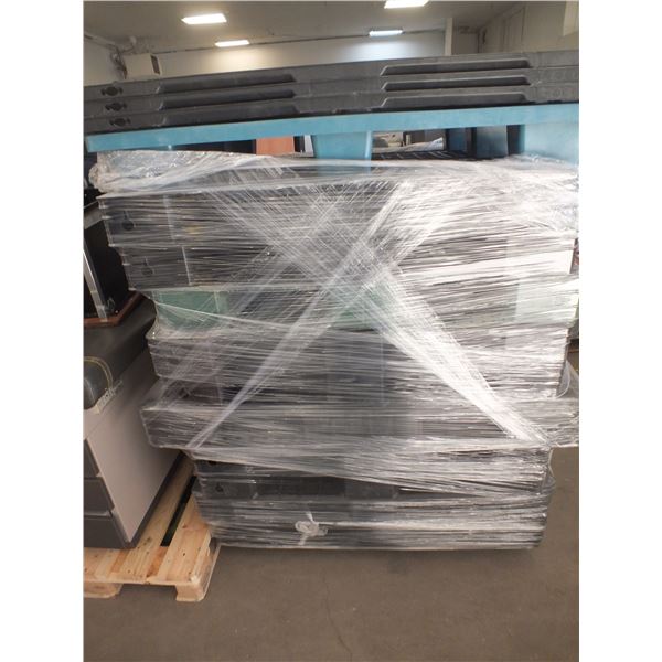 36 Plastic Pallets