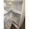 Image 2 : Frigidaire Fridge