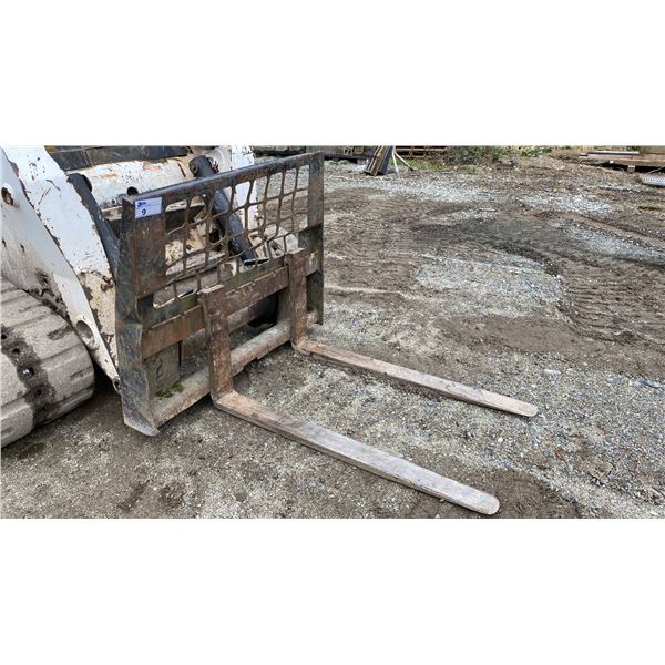 SKID STEER 4' FORK ATTACHMENT