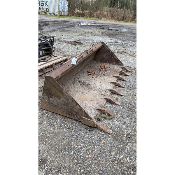 SKID STEER 6' BUCKET ATTACHMENT