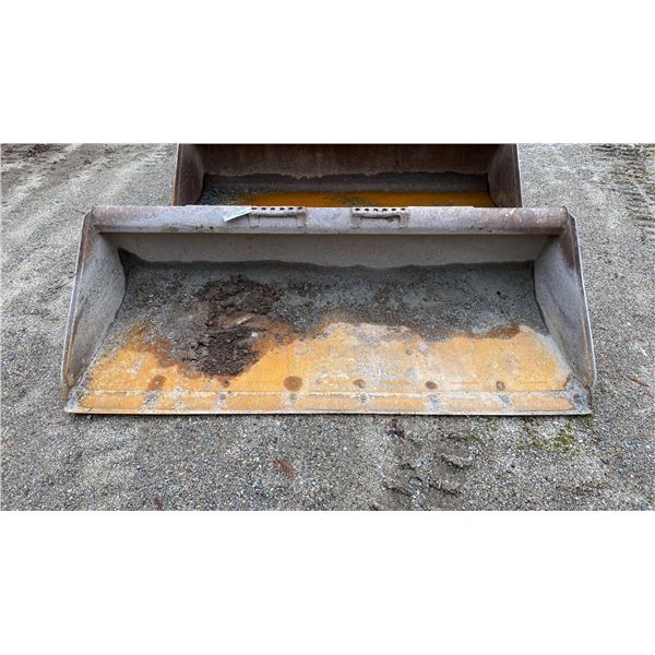 SKID STEER 79" BUCKET ATTACHMENT