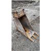 Image 1 : FINNING EXCAVATOR 12" BUCKET ATTACHMENT