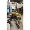 Image 4 : KOMATSU PC09-1 MINI EXCAVATOR YELLOW