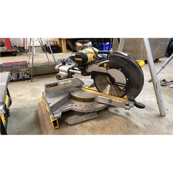 DEWALT DW718 COMPOUND SLIDING MITER SAW