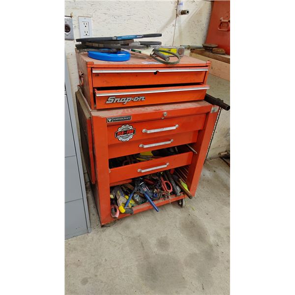 MASTERCRAFT 4-DRAWER PORTABLE TOOL BOX WITH CONTENTS & SNAP-ON 2-DRAWER TOOL BOX WITH CONTENTS