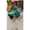 Image 2 : SCOTTS TURF BUILDER CLASSIC DROP & SCOTTS TURF BUILDER EDGEGUARD MINI SPREADER