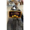 Image 3 : GARRETT ACE 150 METAL DETECTOR WITH CASE (NO BATTERY COVER)