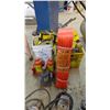 Image 1 : (3) BOTTLE JACKS (NO HANDLES) & LARGE ASSORTMENT OF RATCHET STRAPS & TRANSPORT TIE DOWNS