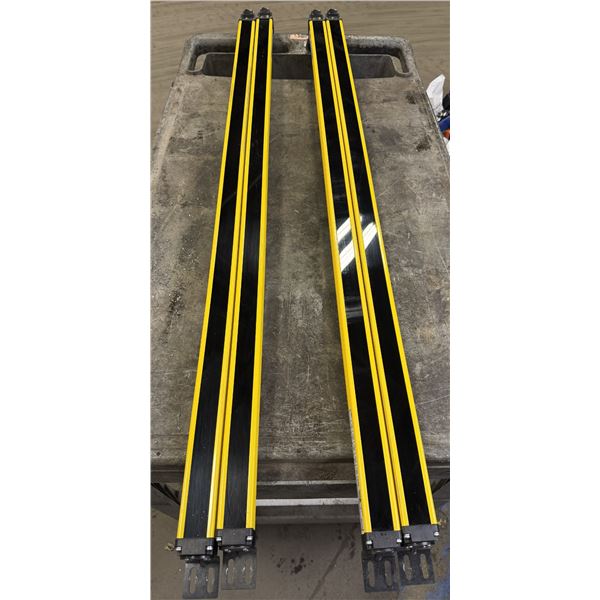 Lot of (4) Allen-Bradley Light Curtains