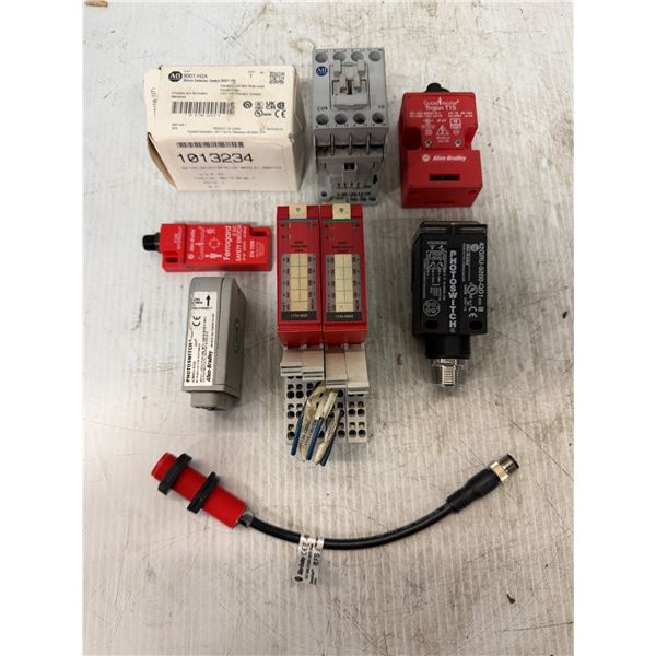 Lot of Allen-Bradley Items