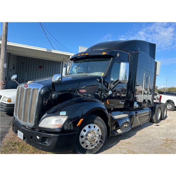 2016 Peterbilt Class 8 TNDM DRV SLPR  R/T
