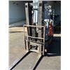 Image 7 : Toyota GFCU25  5K LB. Cap.  LP Forklift w/Triple Mast,