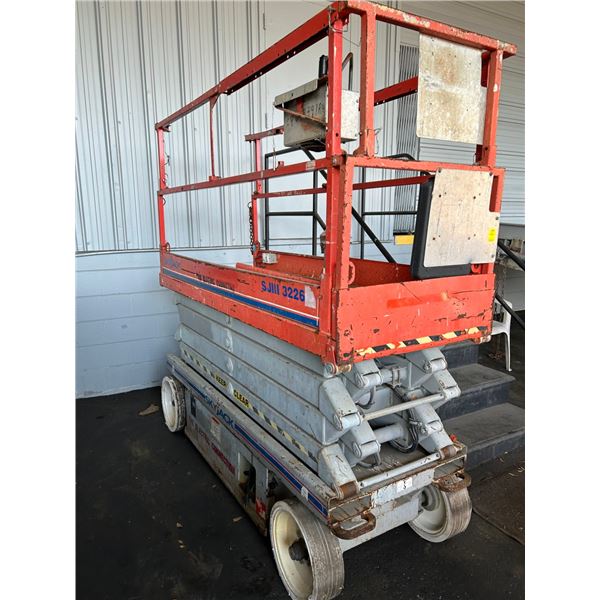 Skyjack SJ3226 Electric Platform Scissor Lift