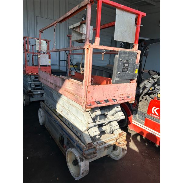 Skyjack SJ3226 Electric Platform Scissor Lift