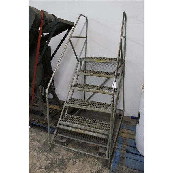 5' Rolling Warehouse Ladder