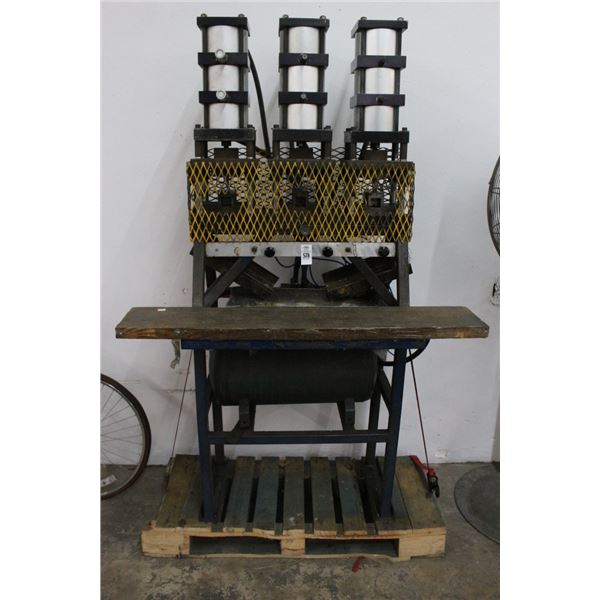 Upright Triple Head Press