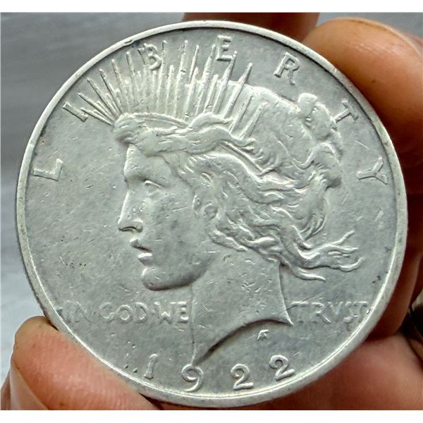 PEACE SILVER DOLLAR - 1922D