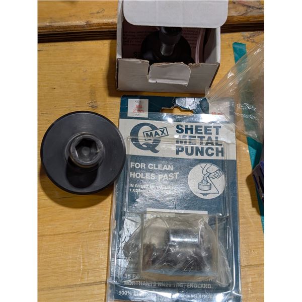 LOT DE 3 POINÇONS POUR TÔLE ASST