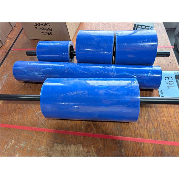 LOT: 5 ROULEAUX DE FILM DE DÉMOULAGE ANTI-ADHÉRENT ASST