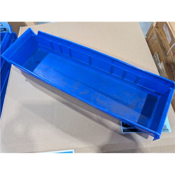 BAC EN PLASTIQUE 33"x6-1/2"x4"