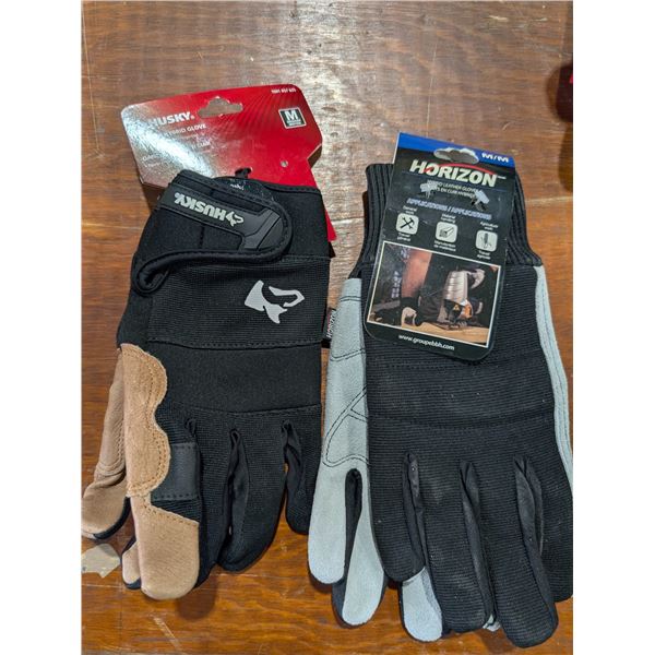 LOT DE 2 PAIRES DE GANTS ASST gr:MED