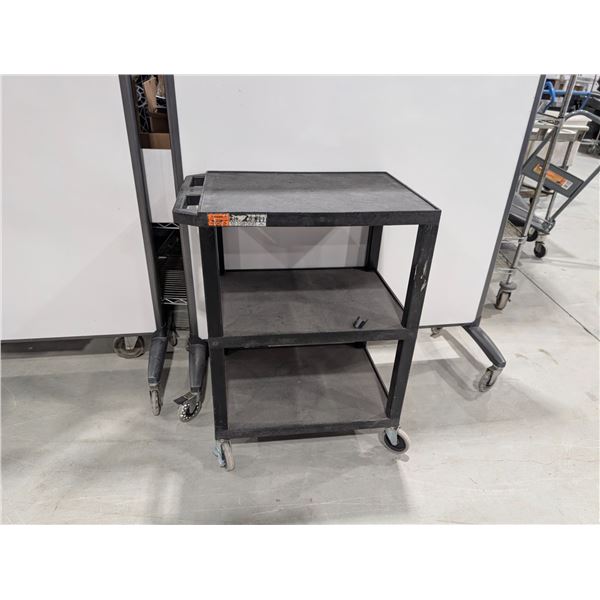 CHARIOT EN PLASTIQUE 24"x18"x33"