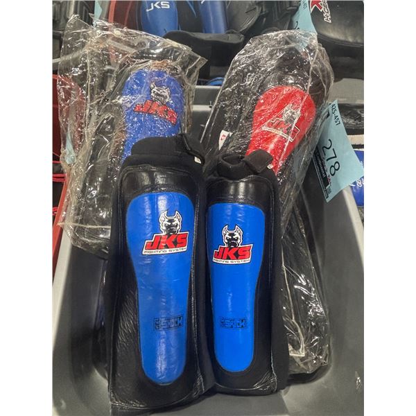 LOT: 9 PAIRES DE PROTÈGE-TIBIAS ASST -NEUF