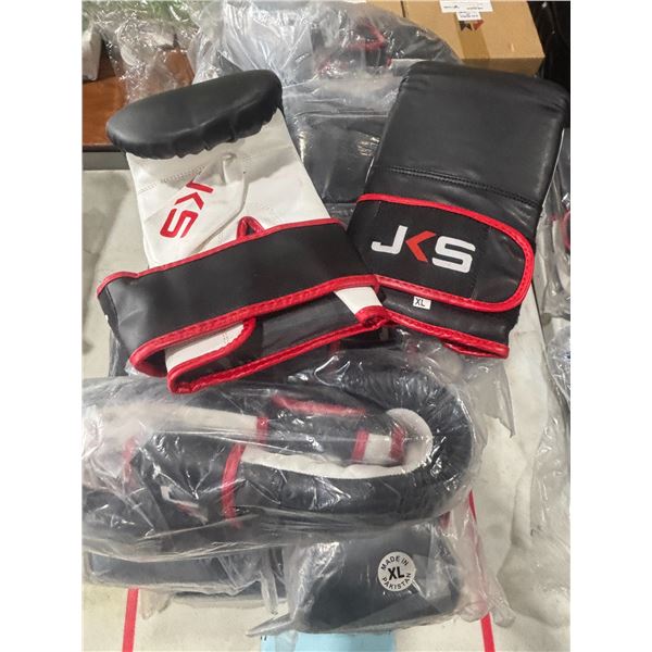 LOT DE 13 PAIRES DE GANTS DE BOXE LOGO JKS gr:XL *NEUF*